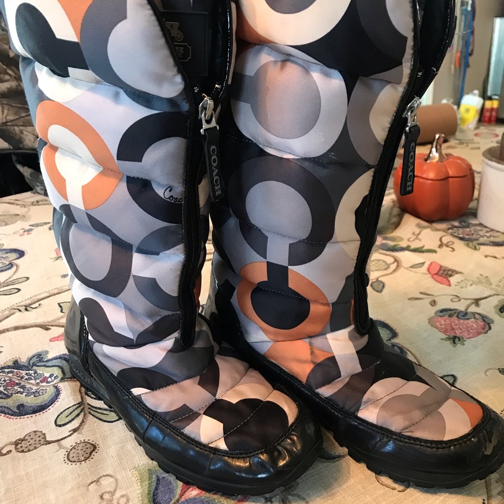 Coach puffer boots